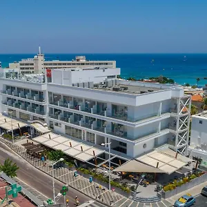 πλάζα Ξενοδοχείο Πρωταράς
